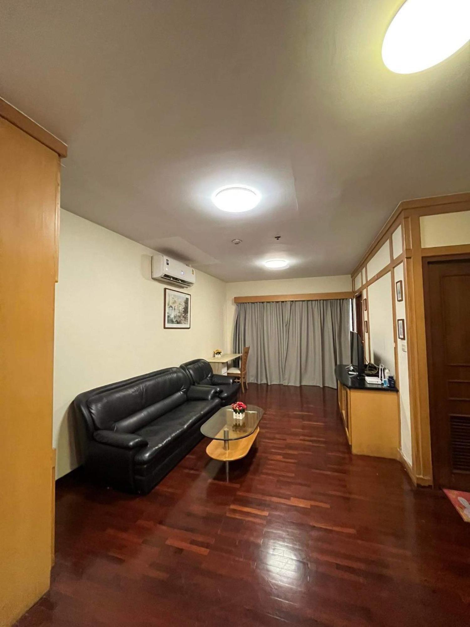 Grand Diamond Condo Suites Бангкок Экстерьер фото