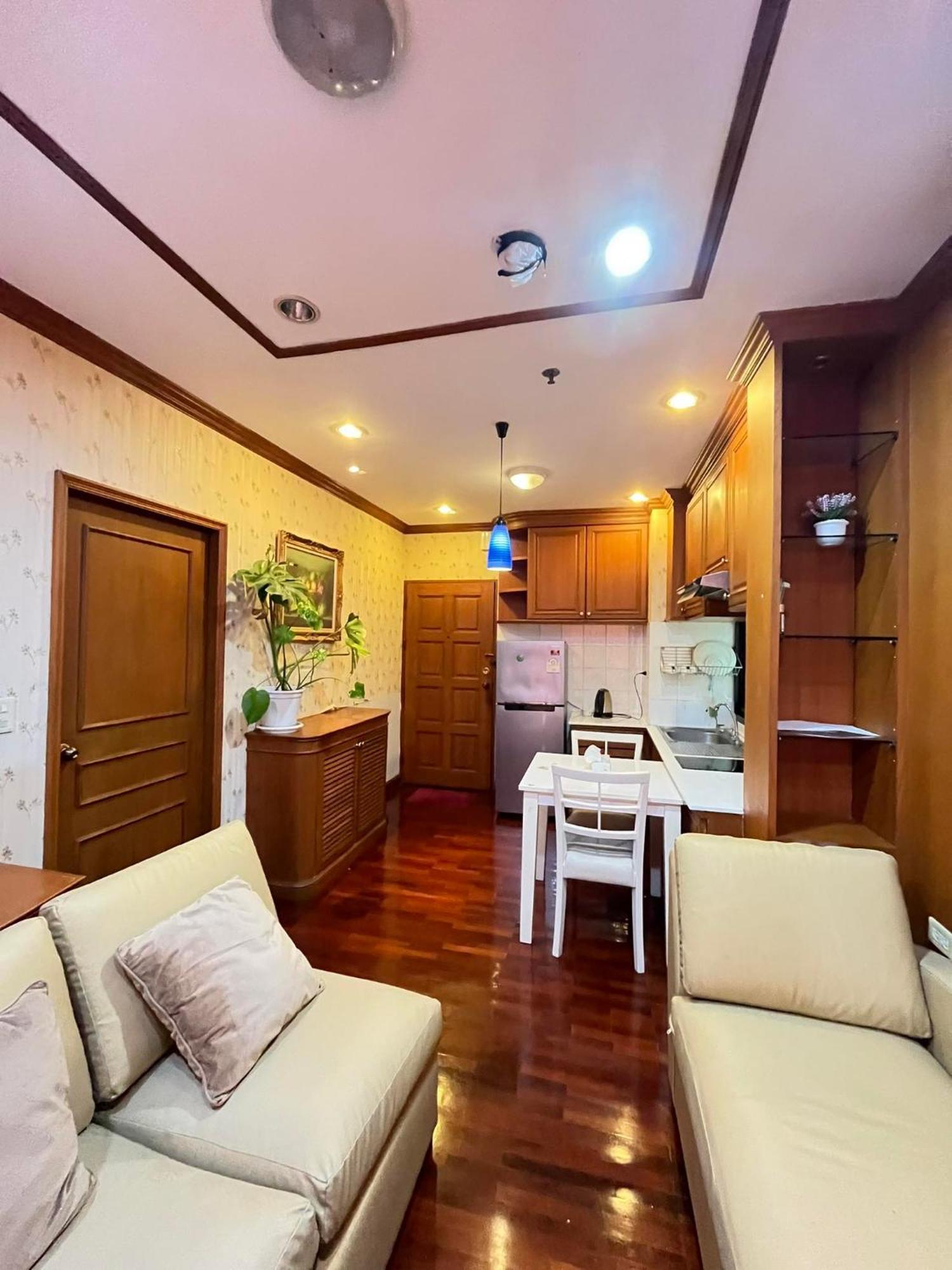 Grand Diamond Condo Suites Бангкок Экстерьер фото